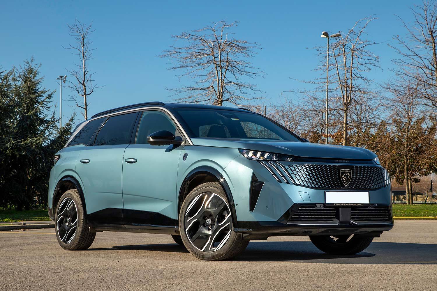 Hybrid Vehicle Crossover SUVs: A Perfect Blend of Power and Efficiency